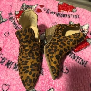 ARIDER GIRL BOOT/HEELS!